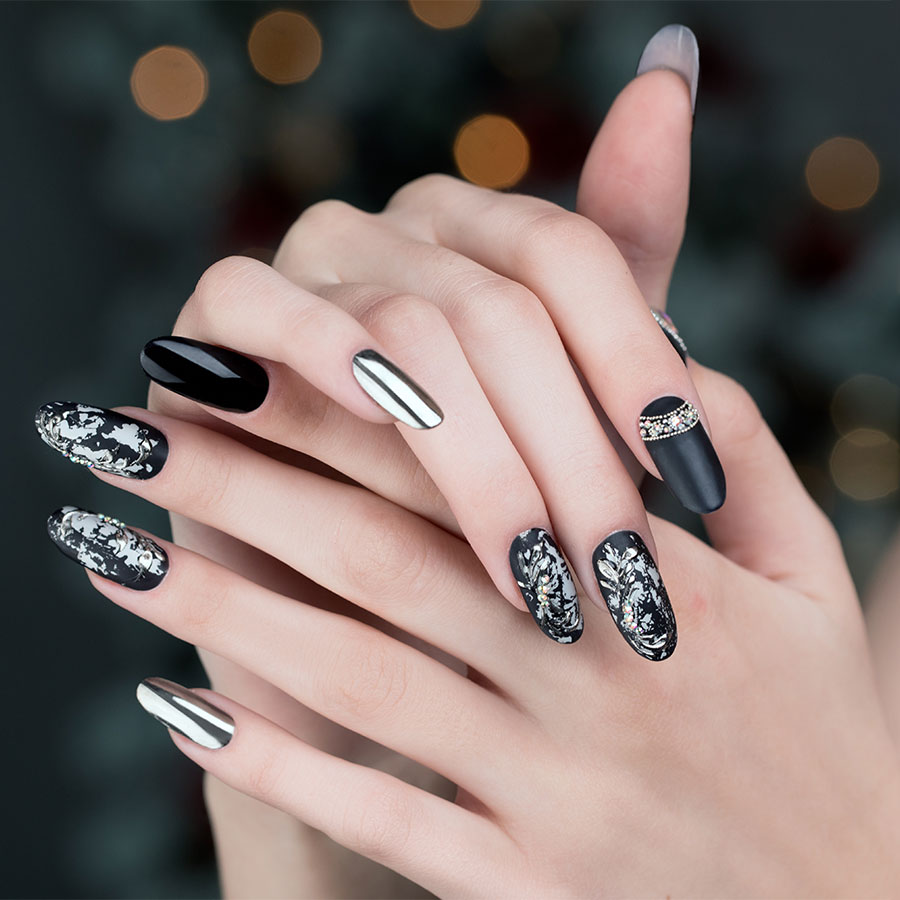 Chic Nails